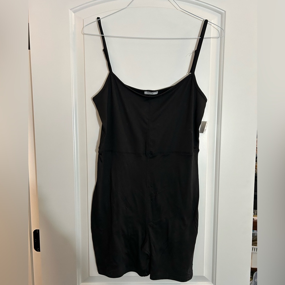 NWT ARDENE BASIC COLLECTION Black Shorts Romper Jumpsuit xl